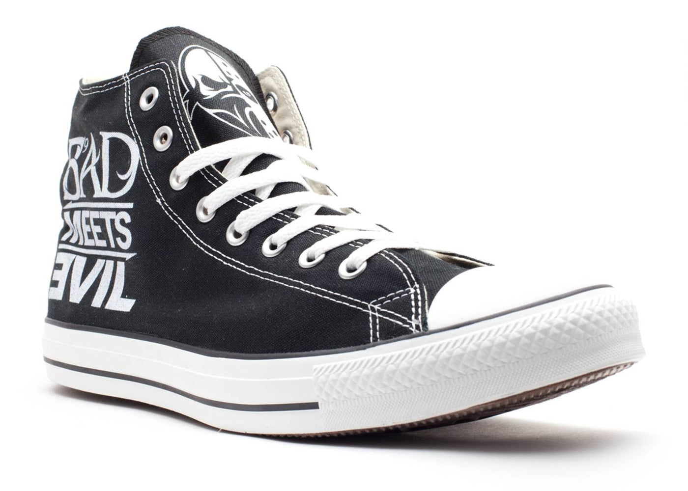 El mal se encuentra con el mal x Converse [Ltd. 100]